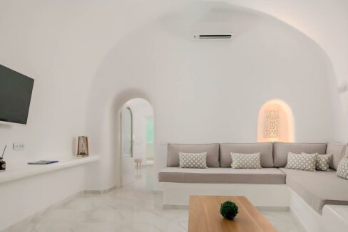 Villa For Sale in Santorini Island. Cave House Imerovigli Santorini 5
