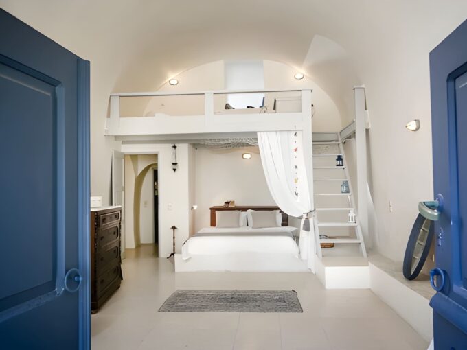 Villa at Finikia area of Oia, Santorini