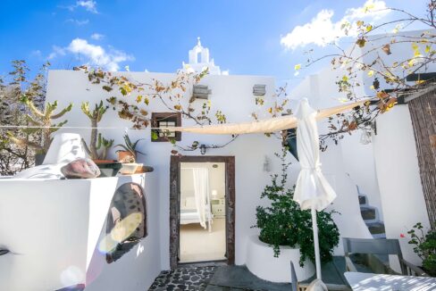Villa at Finikia area of Oia, Santorini 3