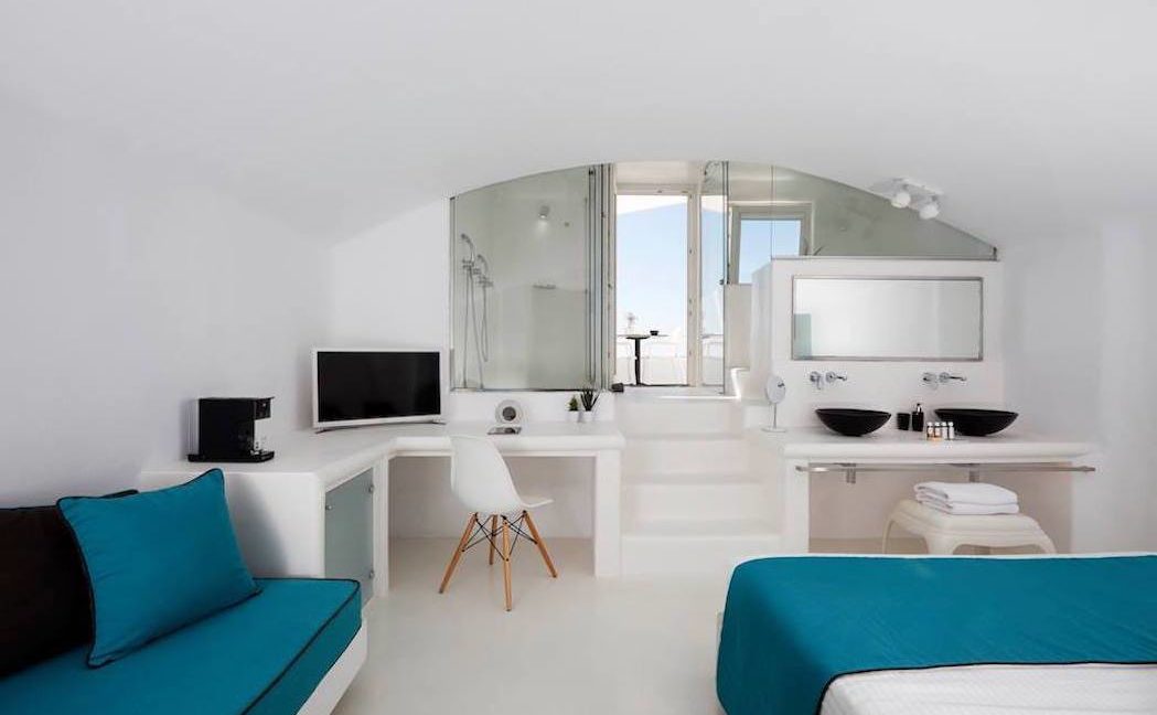 Oia Santorini, Santorini real Estate 11