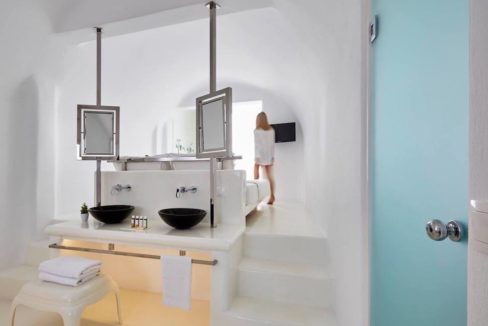Oia Santorini, Santorini real Estate 14