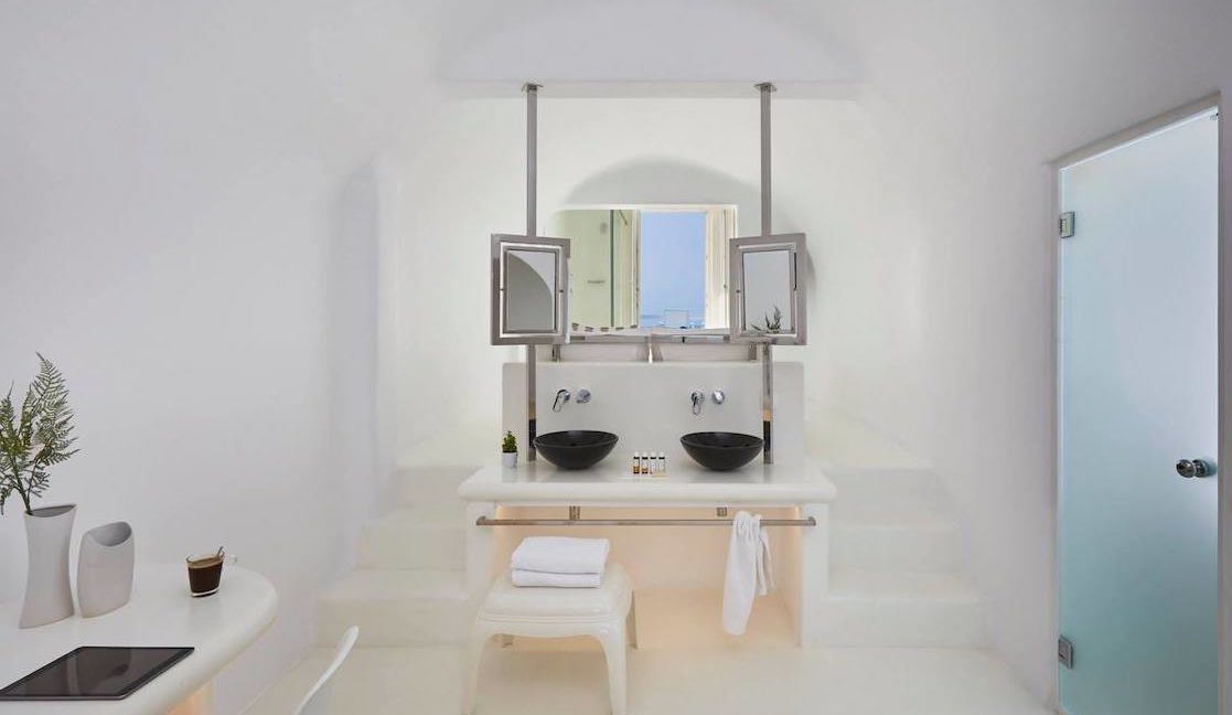 Oia Santorini, Santorini real Estate 15