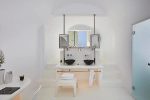 Oia Santorini, Santorini real Estate 15