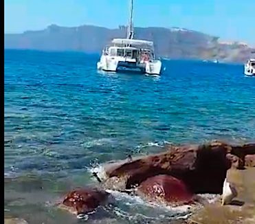 Seafront Property in Oia Santorini 2