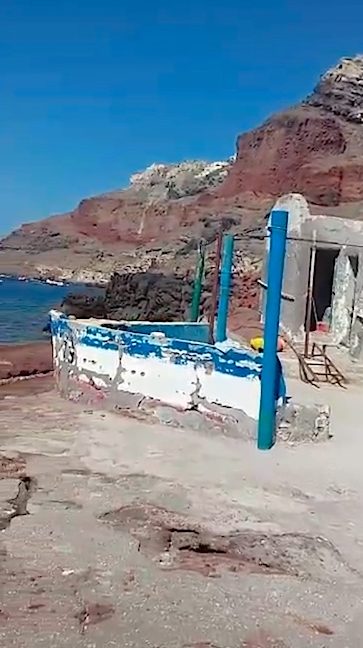 Seafront Property in Oia Santorini 4