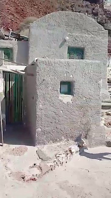 Seafront Property in Oia Santorini 7