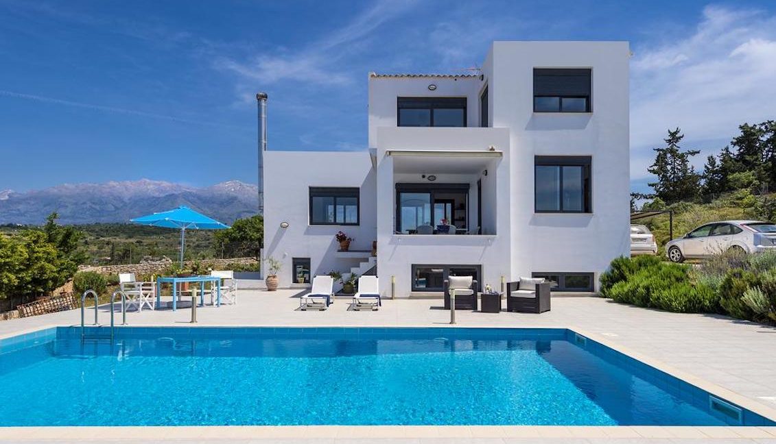 Crete Property, Property in CRETE FOR SALE Crete Real Estate