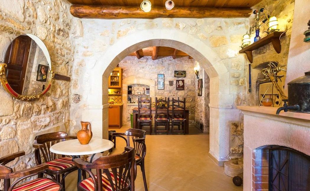 Villa Casa Sanguinazzo historical building in Crete 11