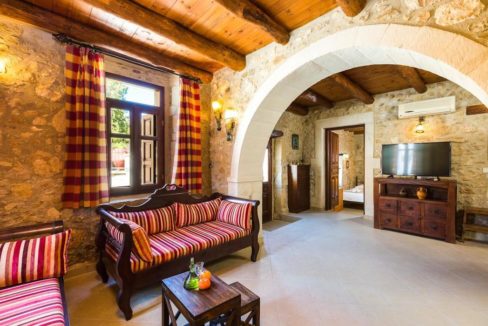 Villa Casa Sanguinazzo historical building in Crete 12
