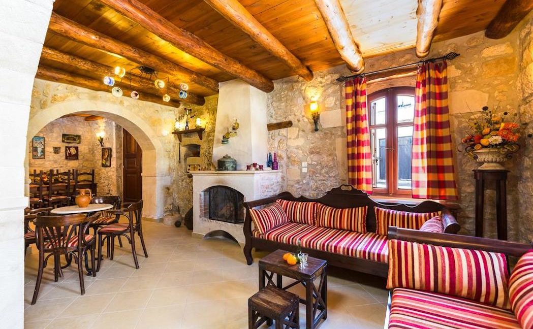 Villa Casa Sanguinazzo historical building in Crete 13