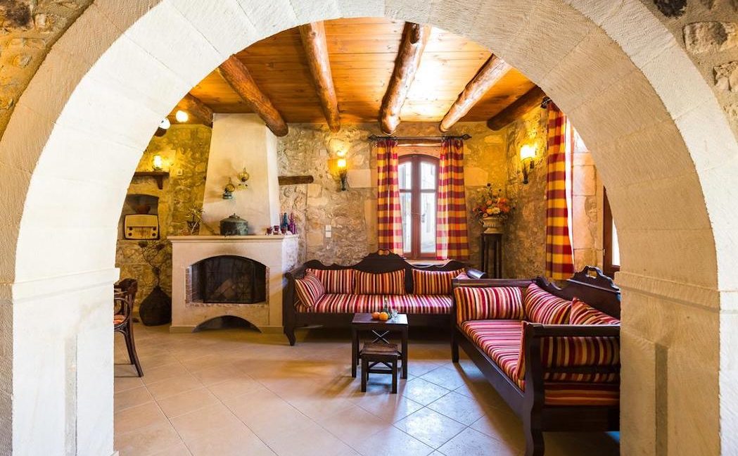 Villa Casa Sanguinazzo historical building in Crete 14