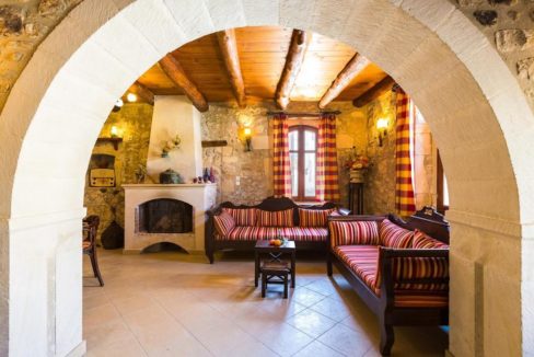 Villa Casa Sanguinazzo historical building in Crete 14