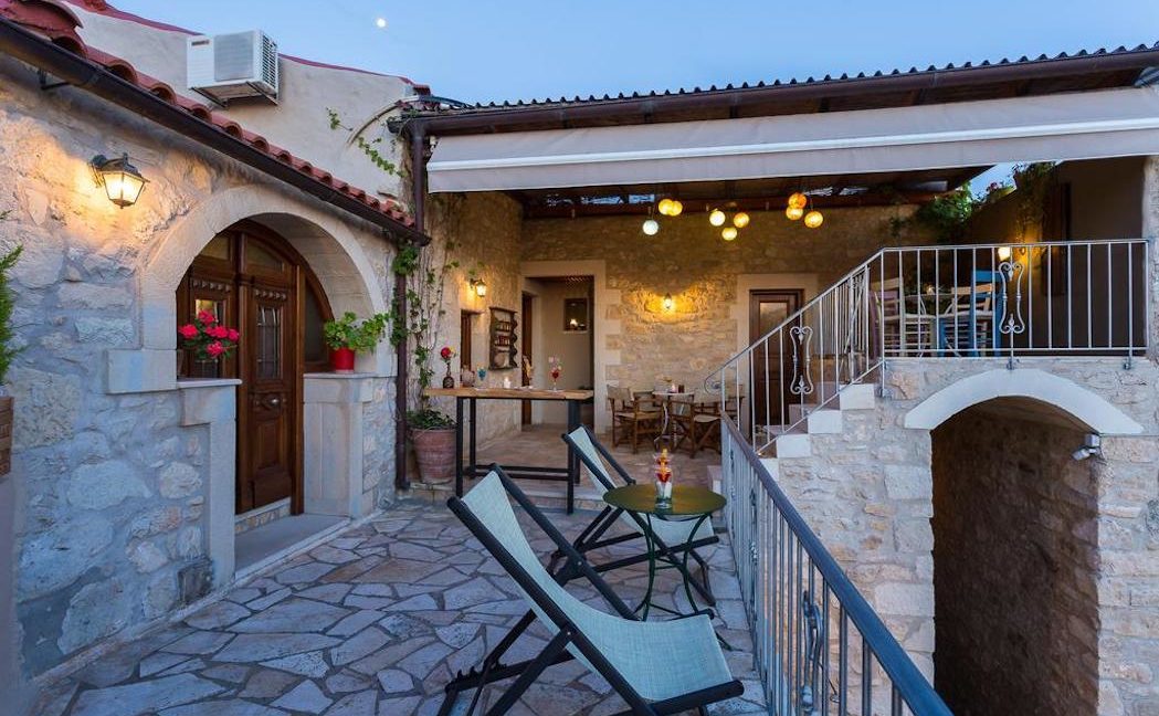 Villa Casa Sanguinazzo historical building in Crete 16