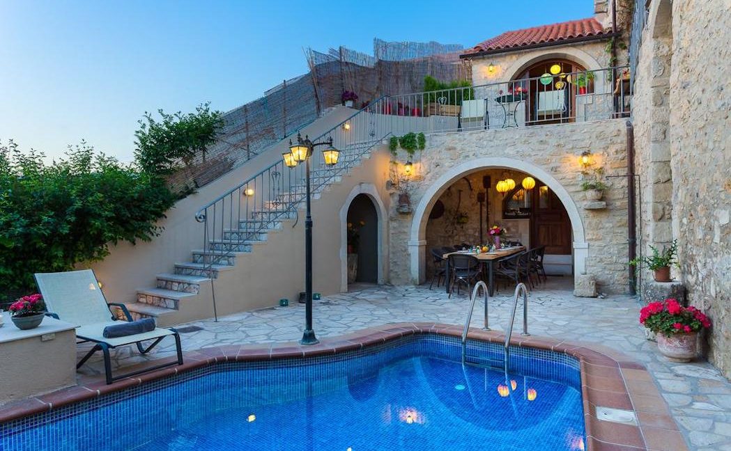 Villa Casa Sanguinazzo historical building in Crete 25