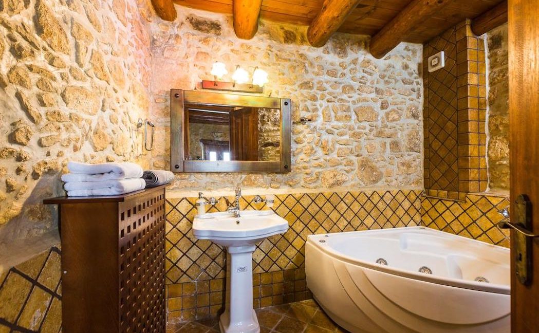 Villa Casa Sanguinazzo historical building in Crete 4