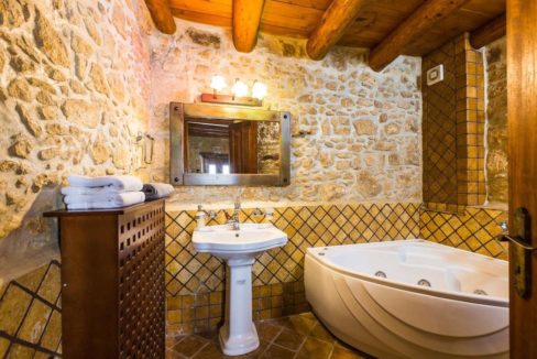 Villa Casa Sanguinazzo historical building in Crete 4