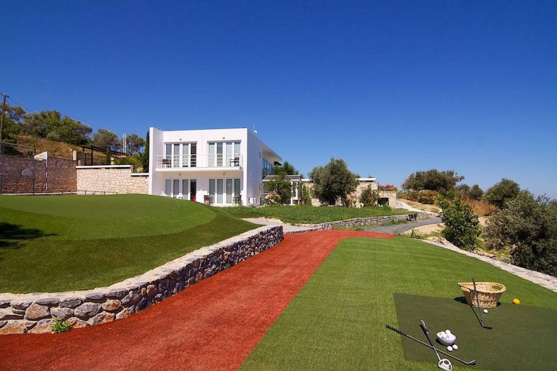Villa with Golf course in Crete Rethymno