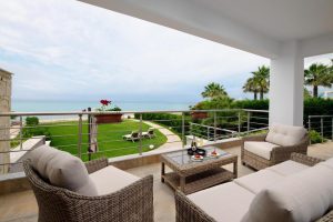 Beachfront house Chanioti Halkidiki, Halkidiki Properties