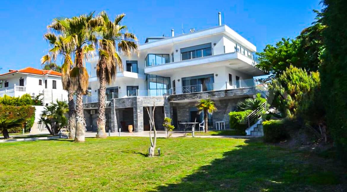 Beachfront Luxury Estate in Chalkidiki, Luxury Villa in Chanioti 2