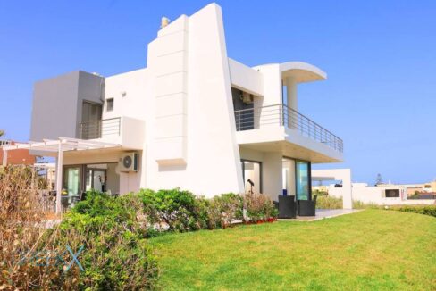 Villa at the Beach in Gouves Heraklio, Seafront Villa Crete