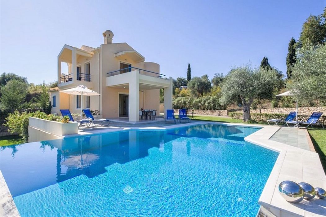 Villa in North Gouvia in Corfu, Corfu Home Kontokali