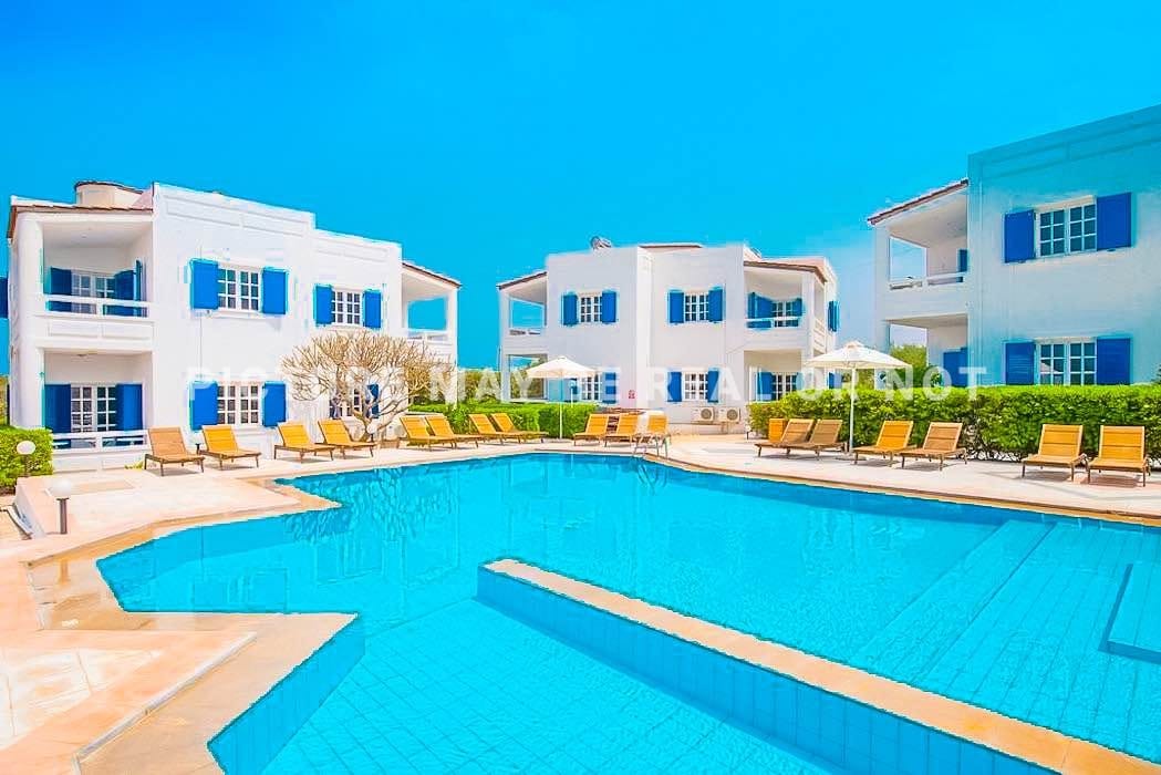 Hotel near the sea Hersonissos Crete with 25 rooms – 1500 sqm