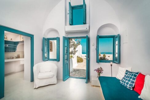 Small Hotel for Sale Finikia Oia Santorini, Hotel Sales Santorini