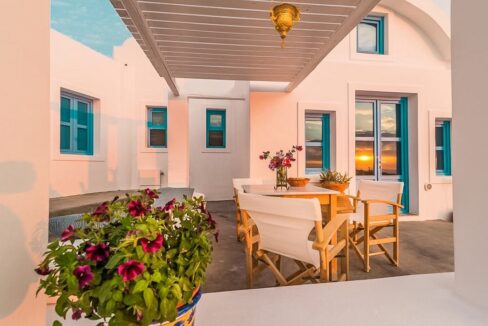 Small Hotel for Sale Finikia Oia Santorini, Hotel Sales Santorini 9