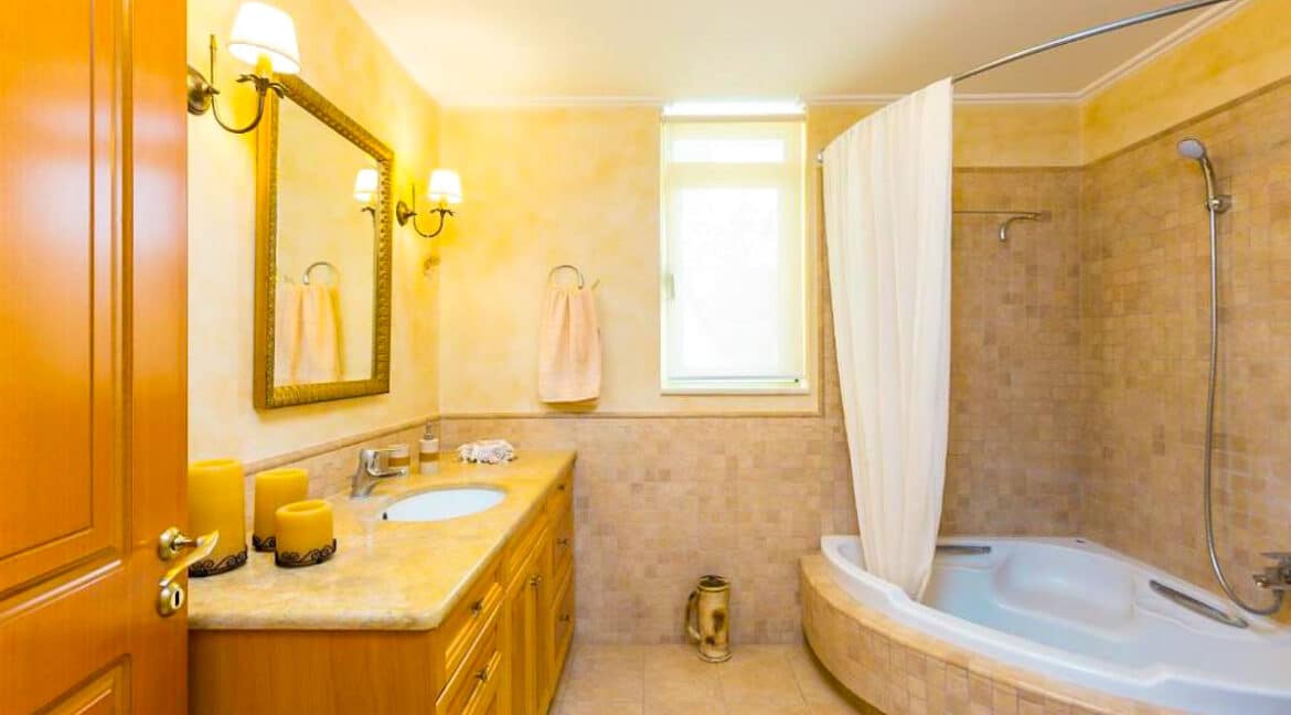 Beautiful Villa near the sea in Crete 1