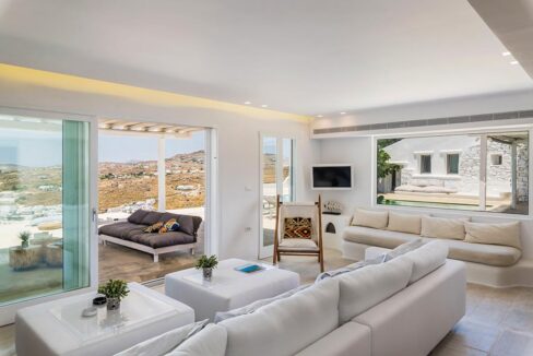 Villa at Psarou Beach near the famous Nammos beach Restaurant, Mykonos 12