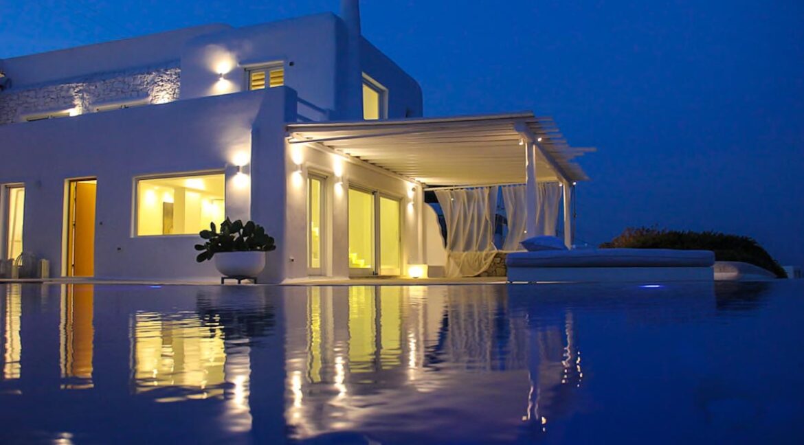 Villa at Psarou Beach near the famous Nammos beach Restaurant, Mykonos 38