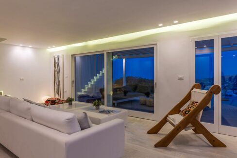 Villa at Psarou Beach near the famous Nammos beach Restaurant, Mykonos 40