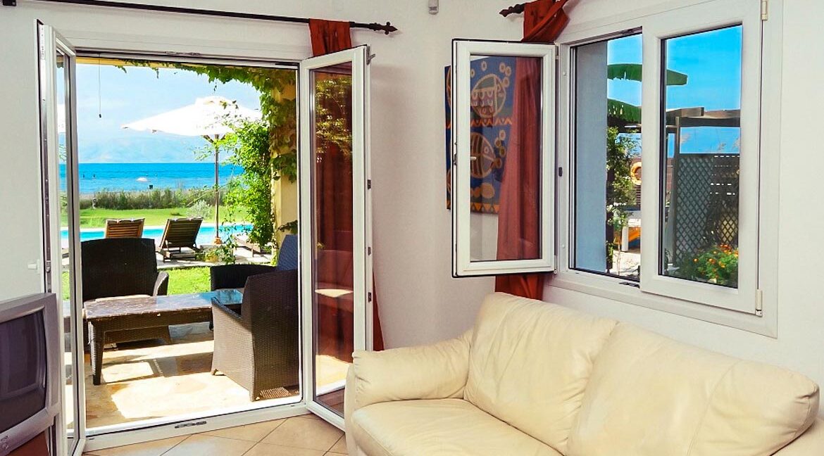 Villa with direct sea access at Corfu, Kassiopi. Corfu Luxury homes, Properties at the sea in Greece 4