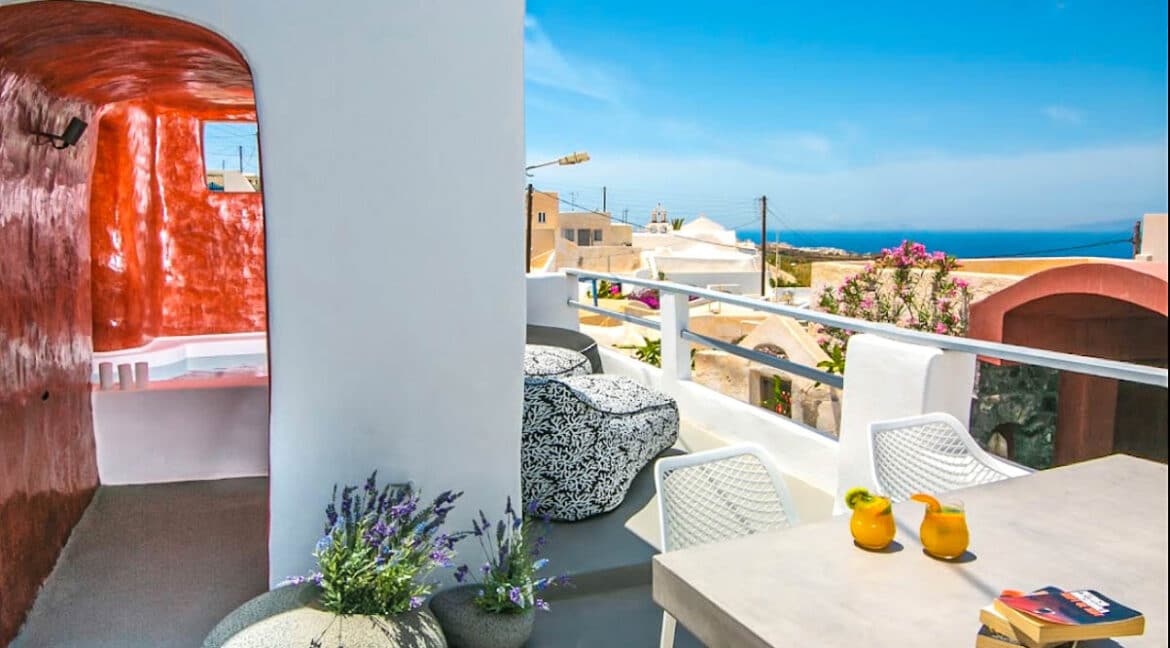 Houses Finikia Oia Santorini for sale, Hotel Sales Santorini, Properties Santorini Greece 3