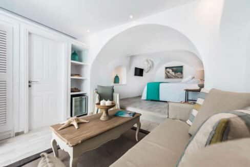 3 Suites for Sale in Imerovigli Santorini 1