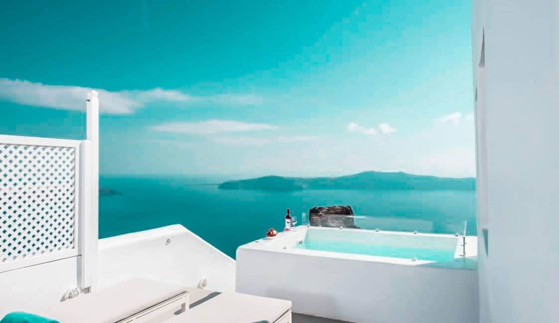3 Suites for Sale in Imerovigli Santorini 2