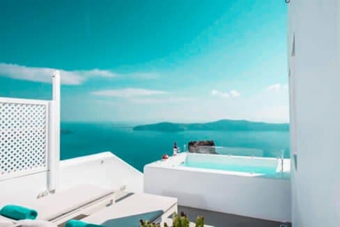 3 Suites for Sale in Imerovigli Santorini 2