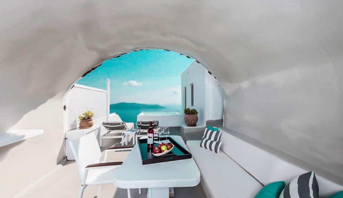 3 Suites for Sale in Imerovigli Santorini 3