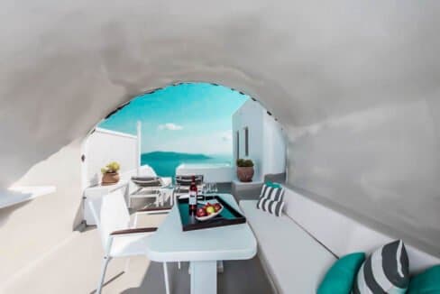 3 Suites for Sale in Imerovigli Santorini 3