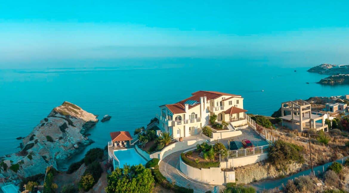 Big seafront Villa in Crete in Agia Pelagia 8