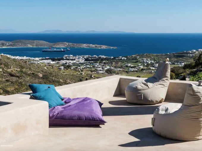 Luxurious villa on the island of Paros. Paros Properties, Paros Homes