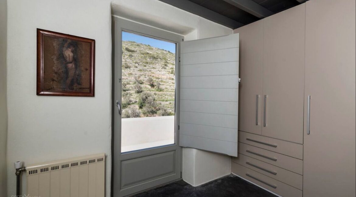 Luxurious villa on the island of Paros. Paros Properties, Paros Homes 3