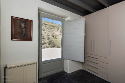 Luxurious villa on the island of Paros. Paros Properties, Paros Homes 3