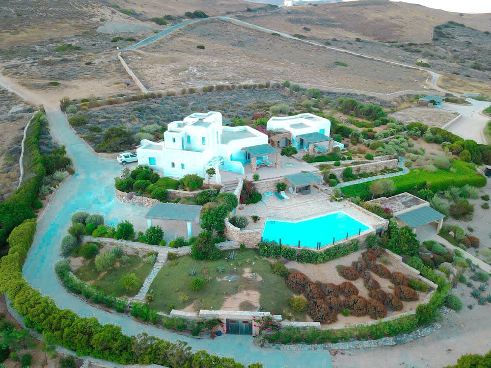 Villa for Sale in Antiparos Greece  with large land plot