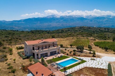 Villa with very big Land Plot Crete Greece 36