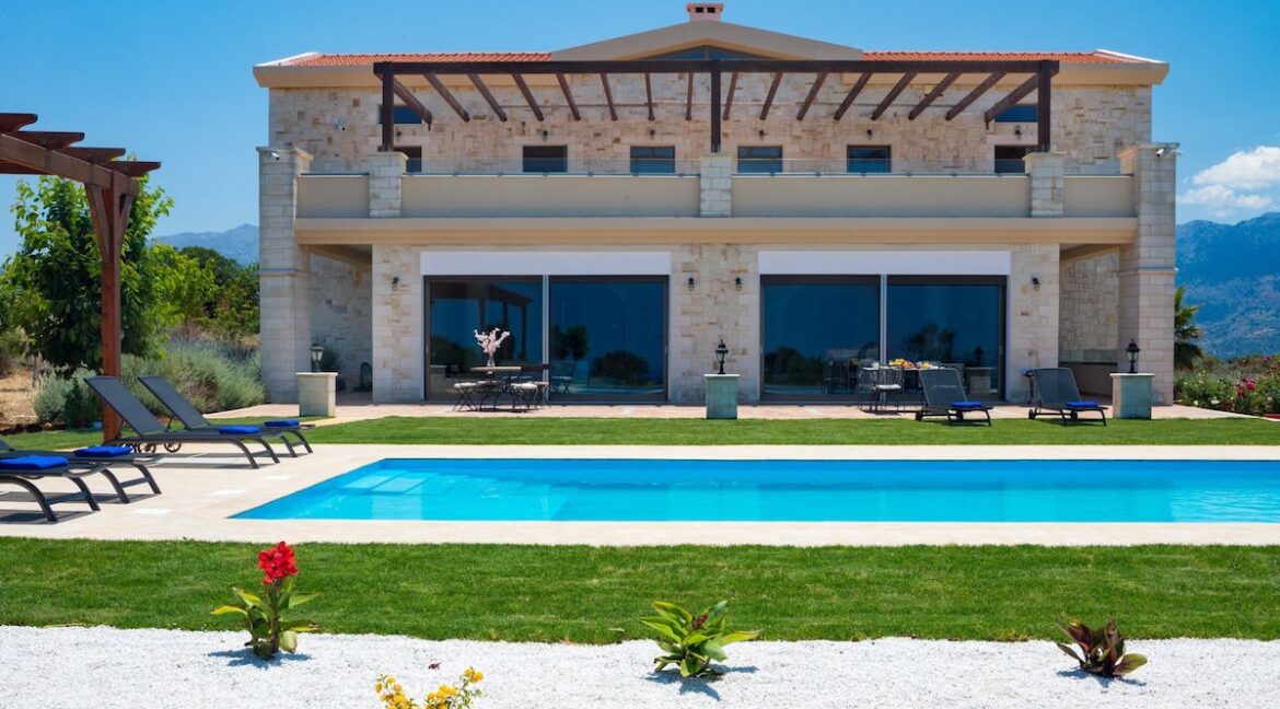 Villa with very big Land Plot Crete Greece 38