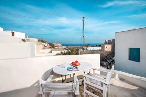 Cave Houses in Santorini Finikia Oia . Santorini Property 1