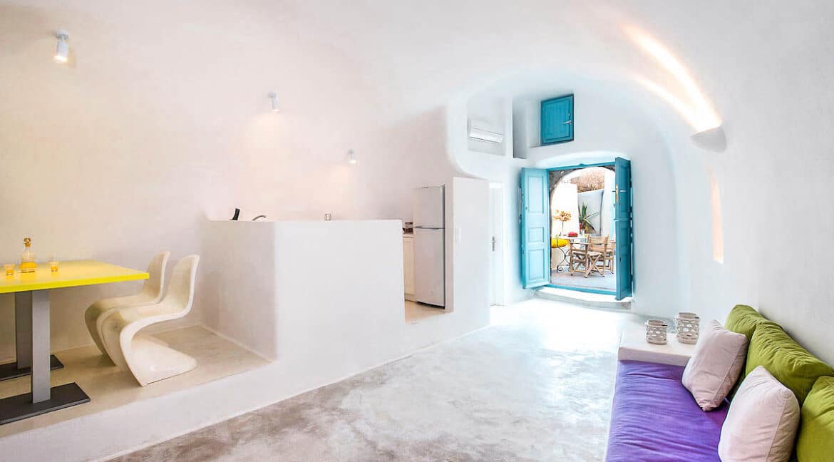 Cave Houses in Santorini Finikia Oia . Santorini Property 10