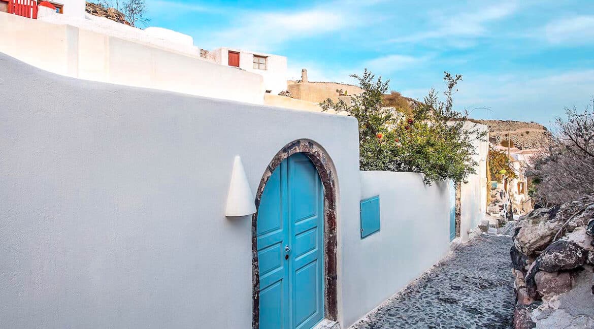 Cave Houses in Santorini Finikia Oia . Santorini Property 12