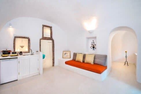 Cave Houses in Santorini Finikia Oia . Santorini Property 17
